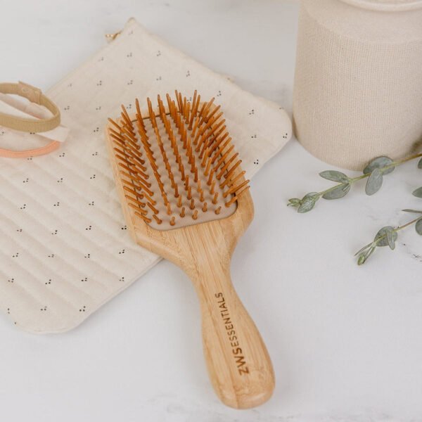 bamboo-hair-brush-0.jpg